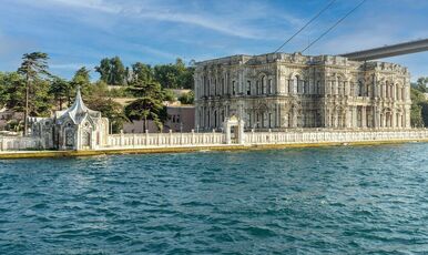 ÜSKÜDAR KUZGUNCUK BEYLERBEYİ SARAYI